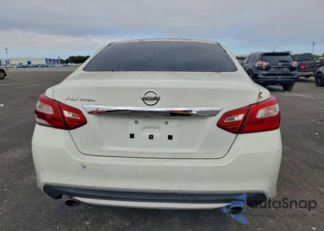 2017 Nissan Altima 2.5 z USA, uszkodzony, nr VIN 1N4AL3AP4HN353967